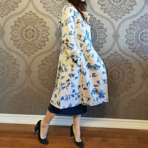 Sold*Hobbs London made in Portugal floral coat - Picture 7 of 8